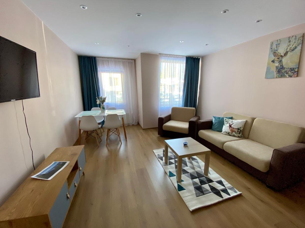 Apartment In Studenets, パンポロボ エクステリア 写真